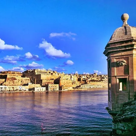Modern Penthouse W/ Large Terrace * Sliema